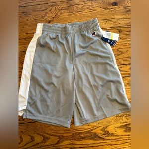 Champion shorts sz M NWT